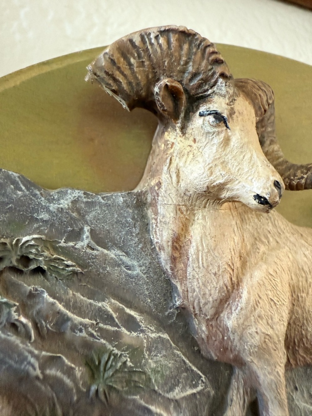 Vintage Avon Olive and Beige Ram Relief Wall Plaque - Picture 7 of 8